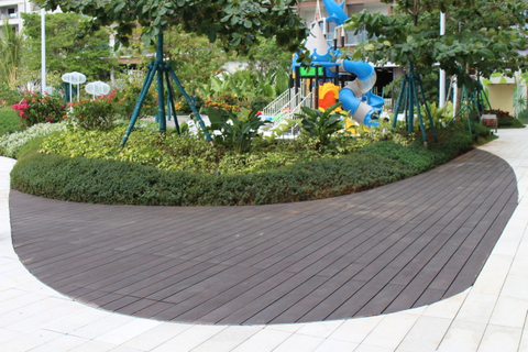 Terrassendielen aus Verbundwerkstoff